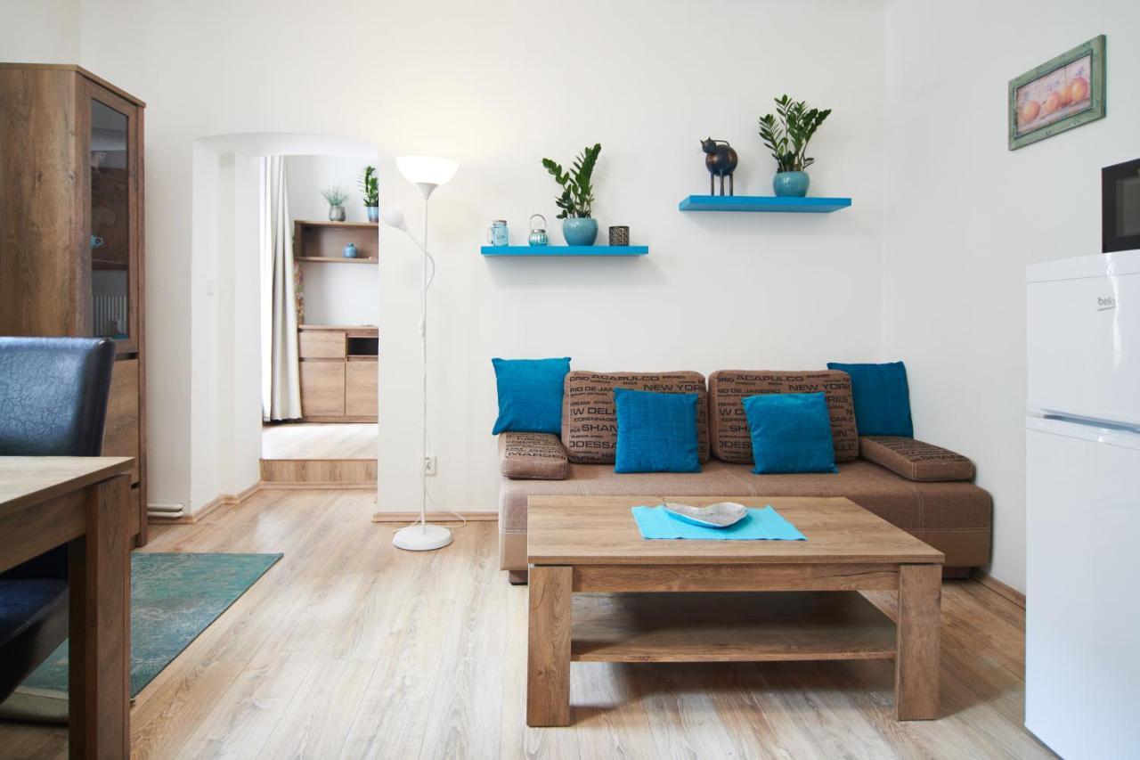 Nice Home To Stay At Prague Close To Castle With Terrace And Garden Extérieur photo