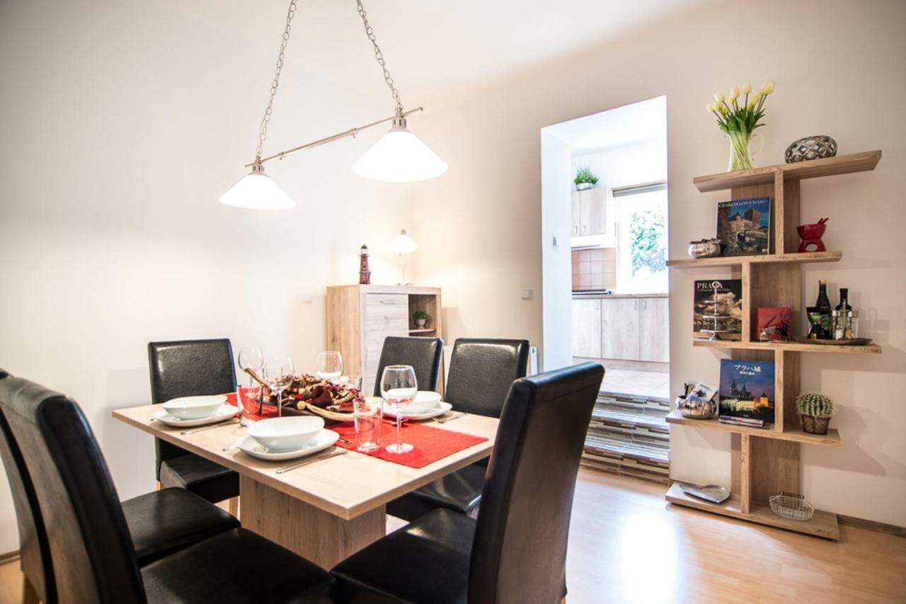 Nice Home To Stay At Prague Close To Castle With Terrace And Garden Chambre photo